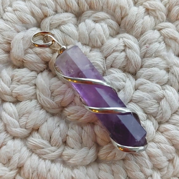 Jewelry - Real silver and amethyst pendant